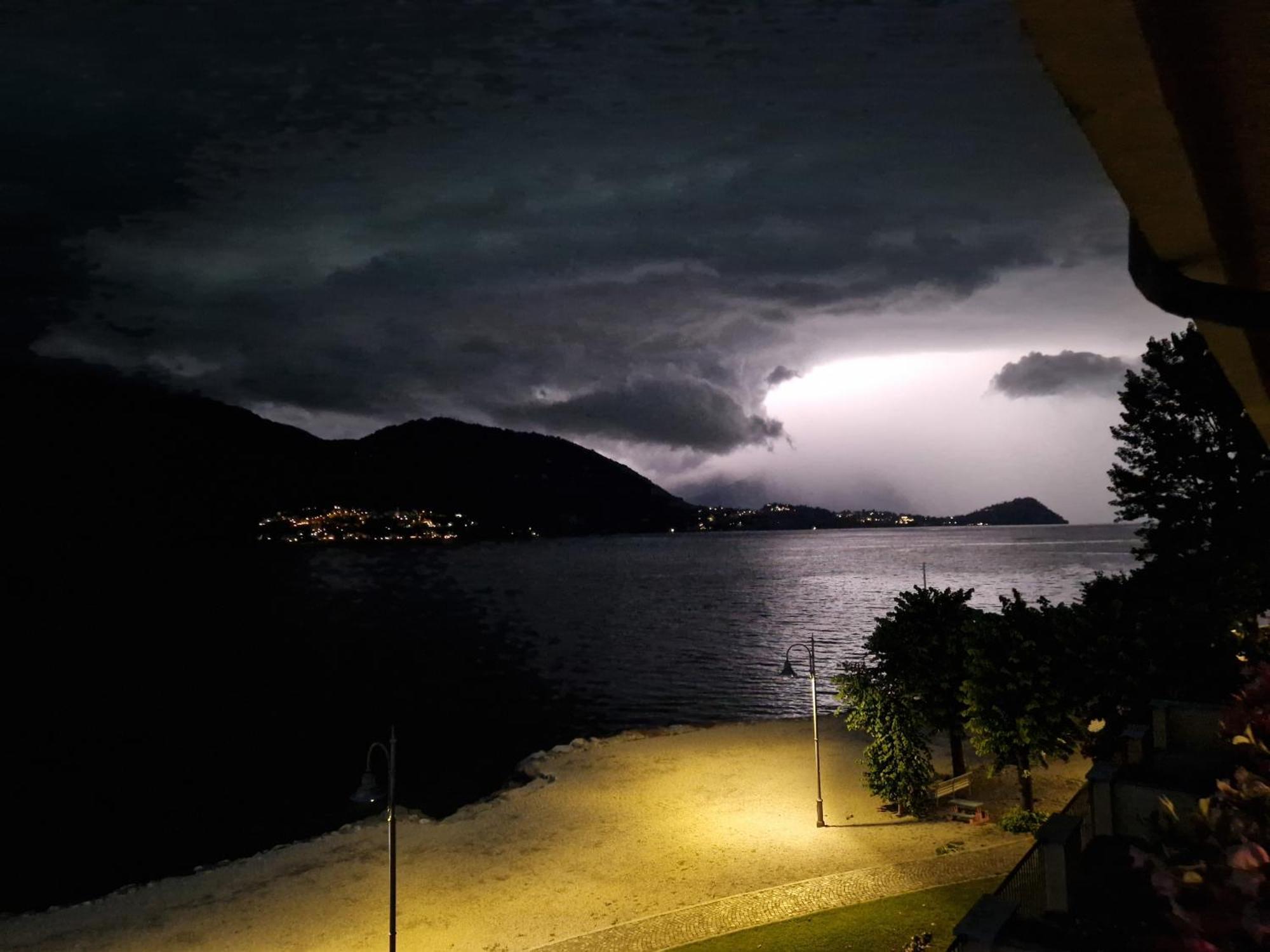 Foresteria Lombarda La Spiaggia Lierna Εξωτερικό φωτογραφία
