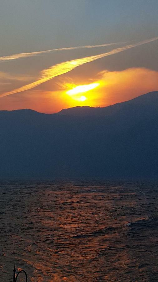 Foresteria Lombarda La Spiaggia Lierna Εξωτερικό φωτογραφία